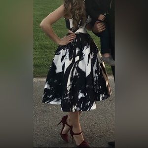Black & White Angl Midi Dress Size S